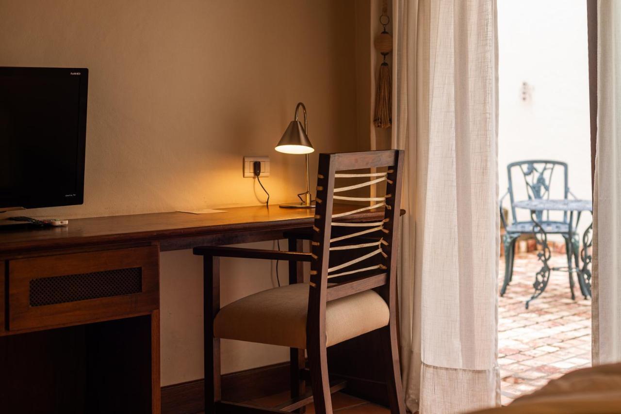 Hotel Boutique Balcon De La Plaza Сальта Экстерьер фото