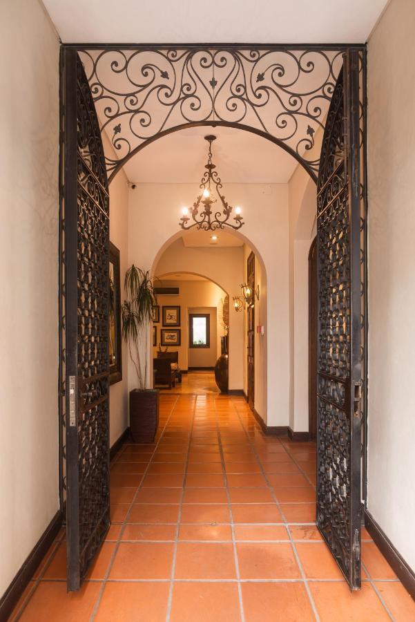 Hotel Boutique Balcon De La Plaza Сальта Экстерьер фото