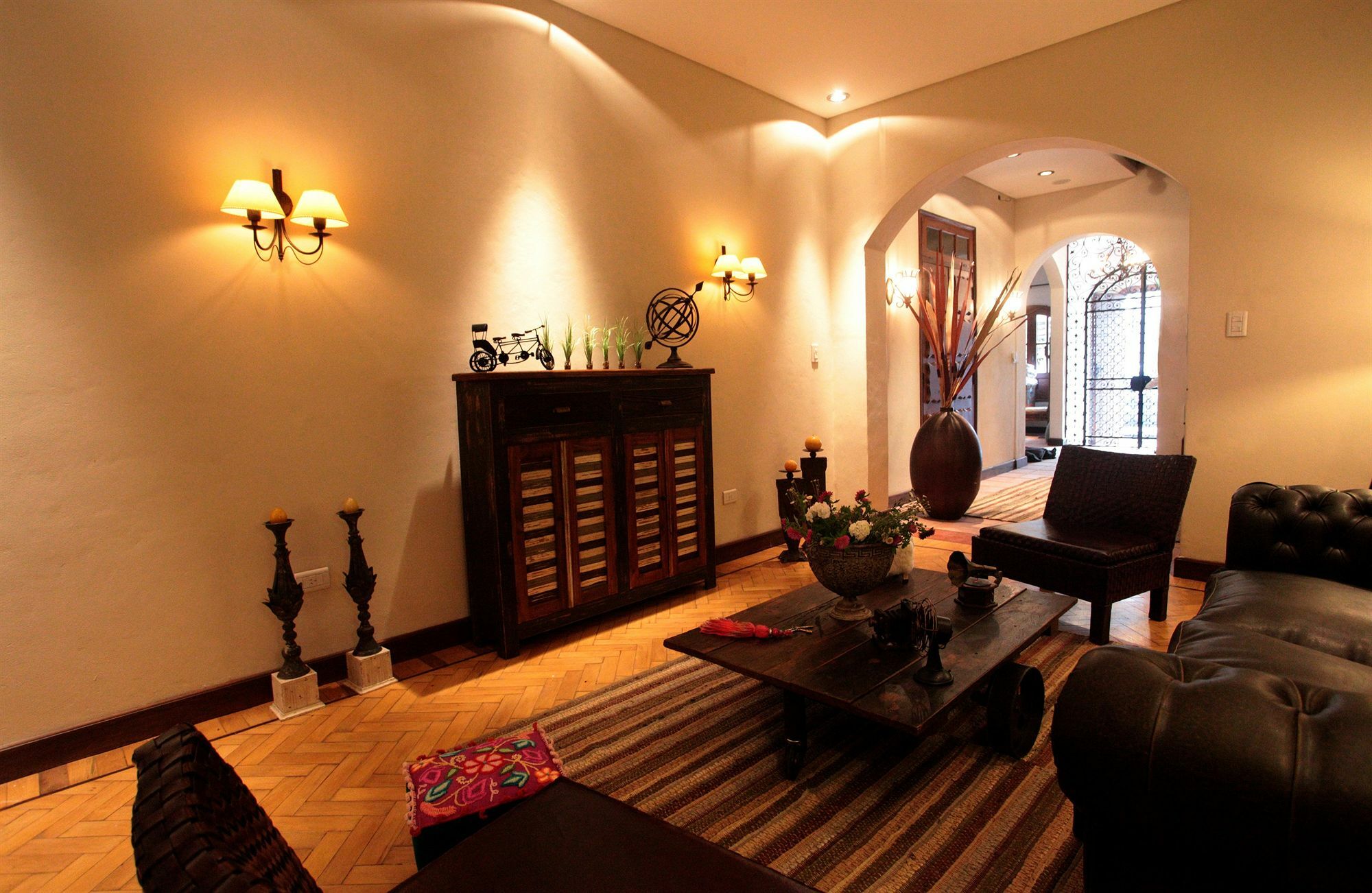 Hotel Boutique Balcon De La Plaza Сальта Экстерьер фото